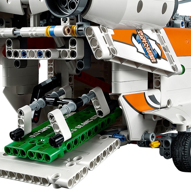 Lego set Technic heavy lift helicopter LE42052-3