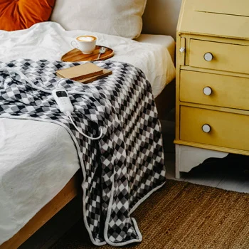 Camry električno grejno ćebe sivo crno belo CR7442-4 Camry električno grejno ćebe sivo crno belo CR7442-4