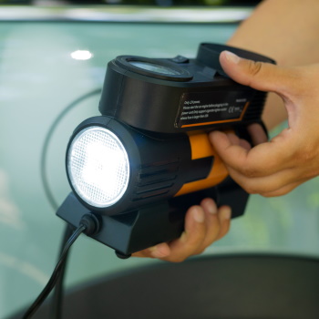 SkyCar kompresor za auto sa LED svetlom 12V 120W-3