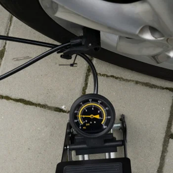 SkyCar pumpa nožna analogna 2 cilindra 45mm 160PSI-2 SkyCar pumpa nožna analogna 2 cilindra 45mm 160PSI-2