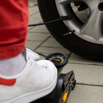 SkyCar pumpa nožna analogna 2 cilindra 45mm 160PSI-4